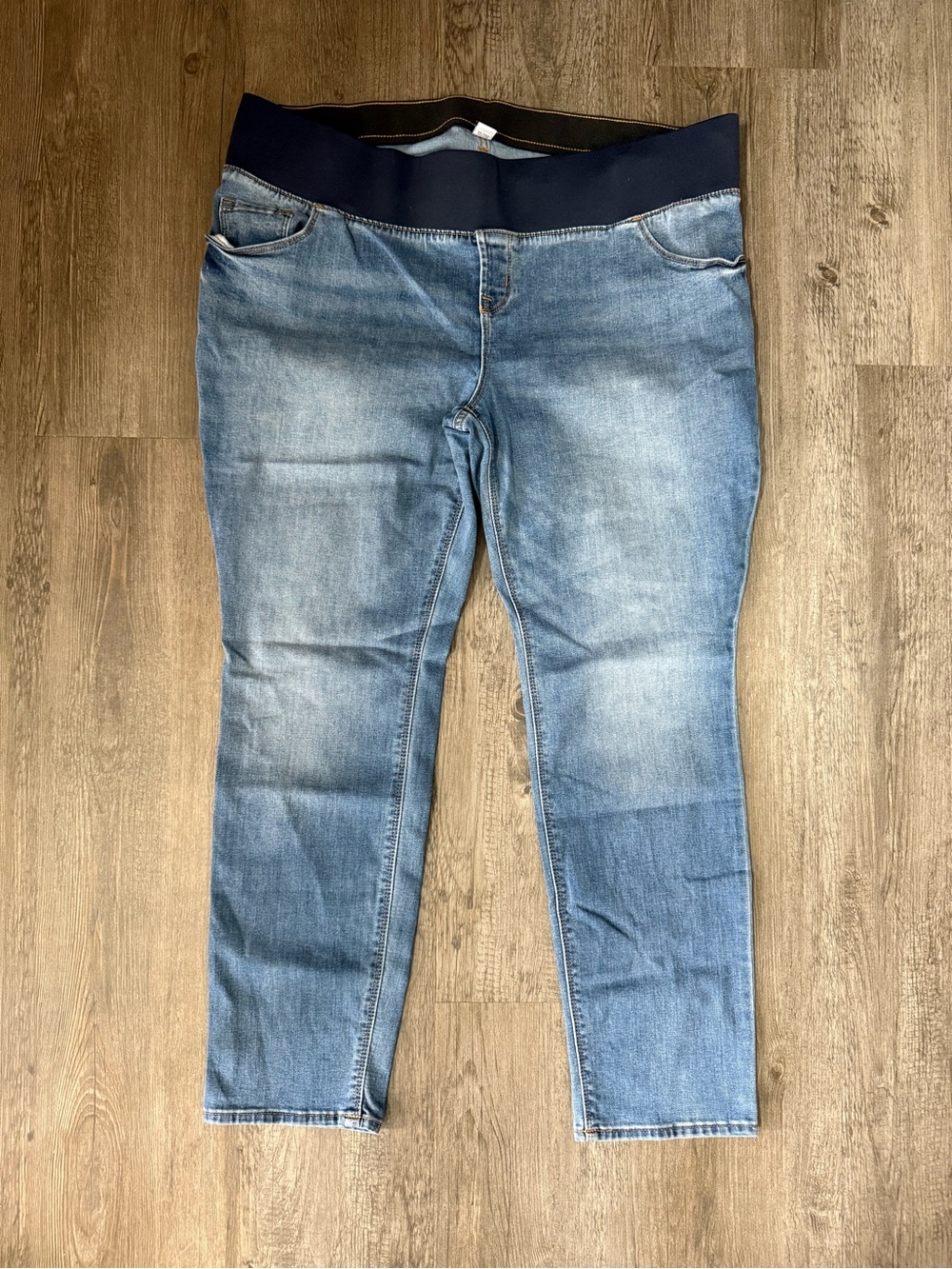 Old Navy Women’s Maternity Stretch Denim Jeans